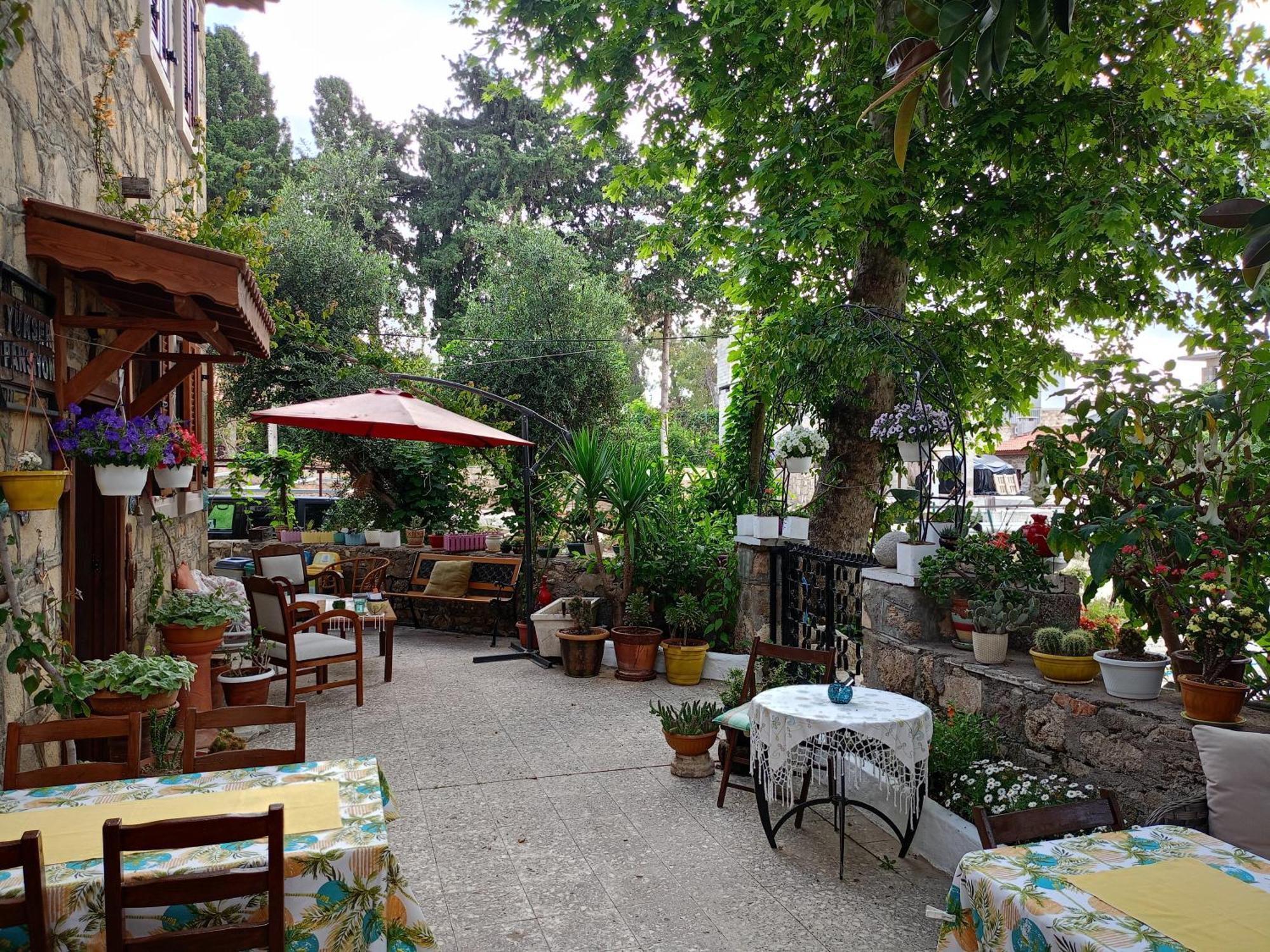 Yuekser Pansiyon Side Buitenkant foto